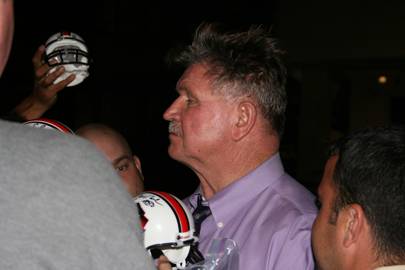 Illustration for article titled "Iron Mike Coldly Leaves Jim Gray": Your Best Mike Ditka Stories